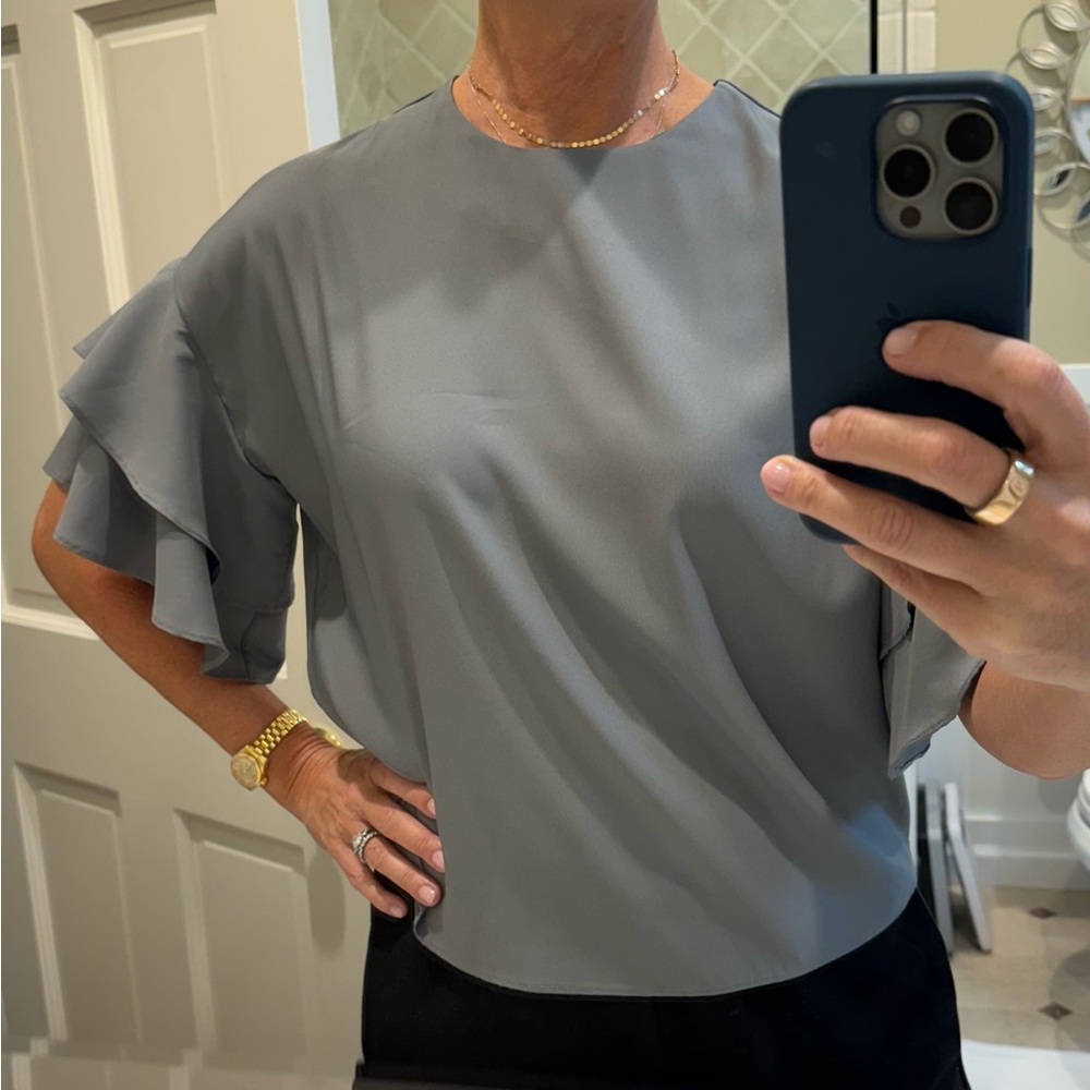 Chic Gray Ruffle Sleeve Blouse